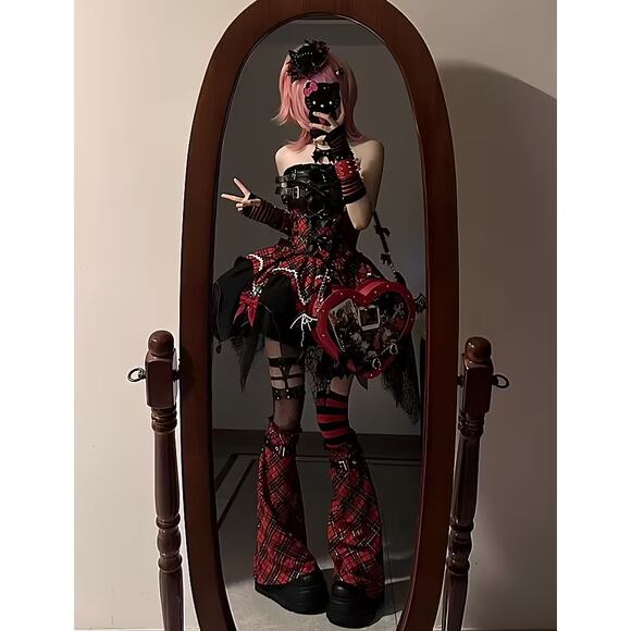 Gothic Heart Ita Bag with Bat Wings Red PU Leather - Picture 5 of 5